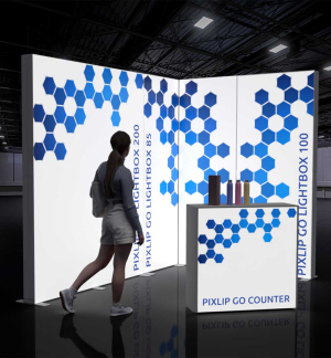 PIXLIP GO Eck Messetand 3 x 2m - Live 01