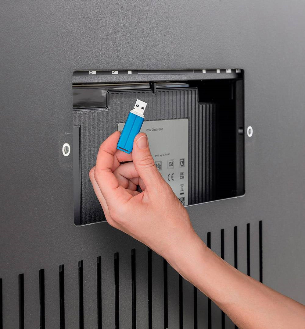 Digitale Infostele Sky mit Samsung-Bildschirm - Öffnung zur Inhaltsverwaltung