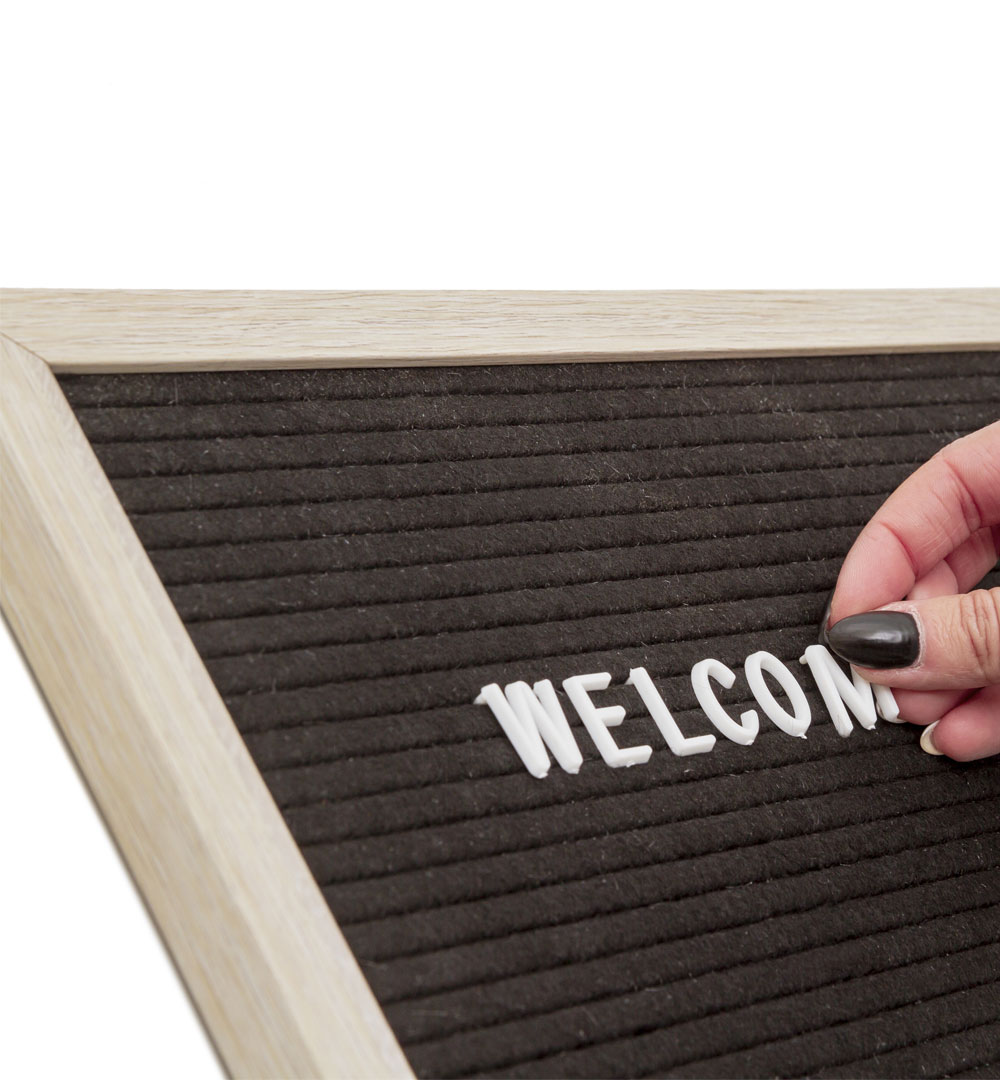 Letterboard Hellbraun - Anbringung