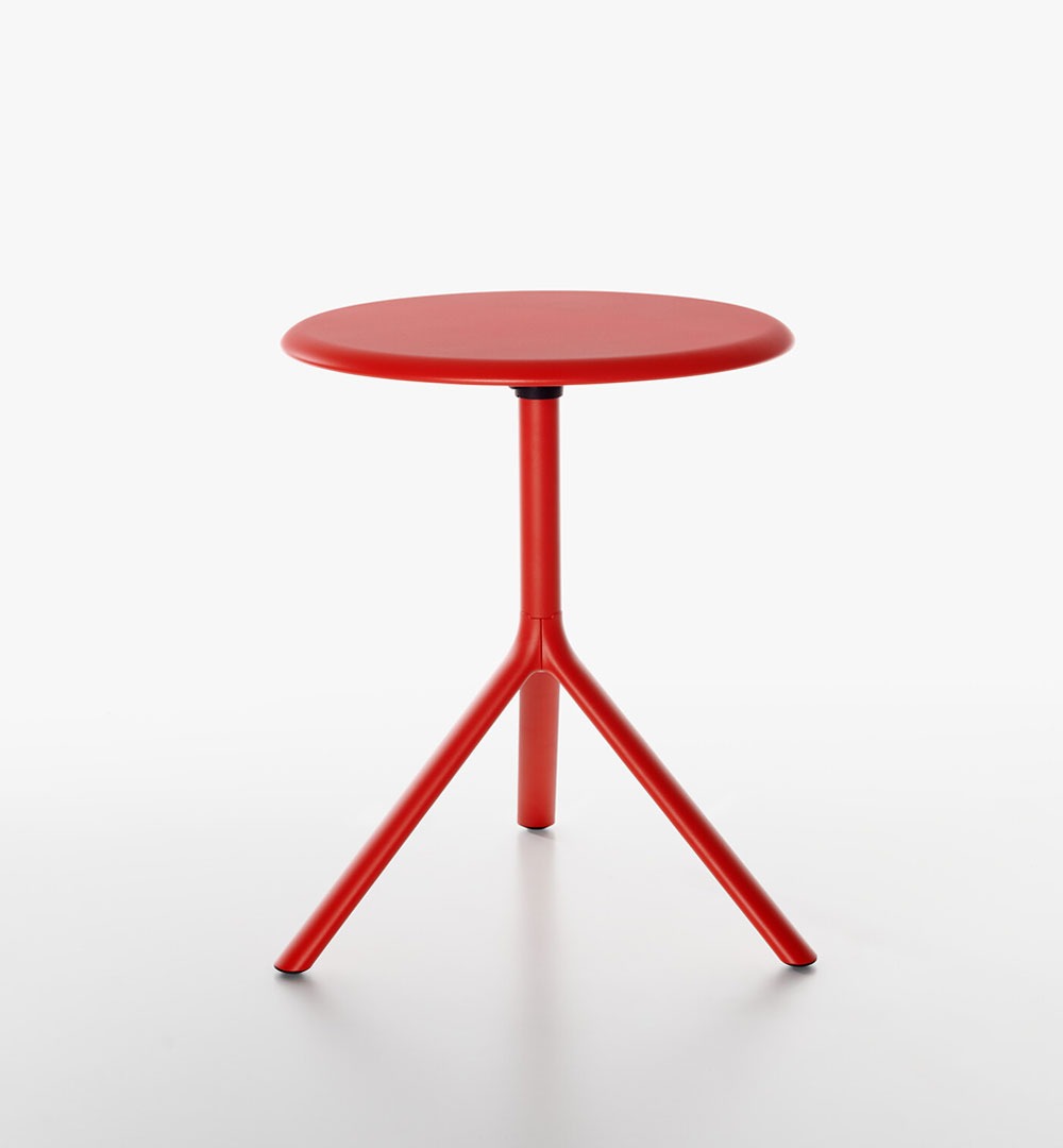 MIURA table Bistrotisch - rot Ø 60 MIURA table Bistrotisch - rot Ø 60